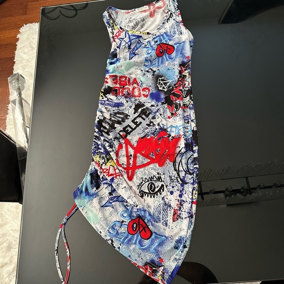 Graffiti Print Sleeveless Dress with Adjustable Ruched Side Strings - Picture 3 of 7